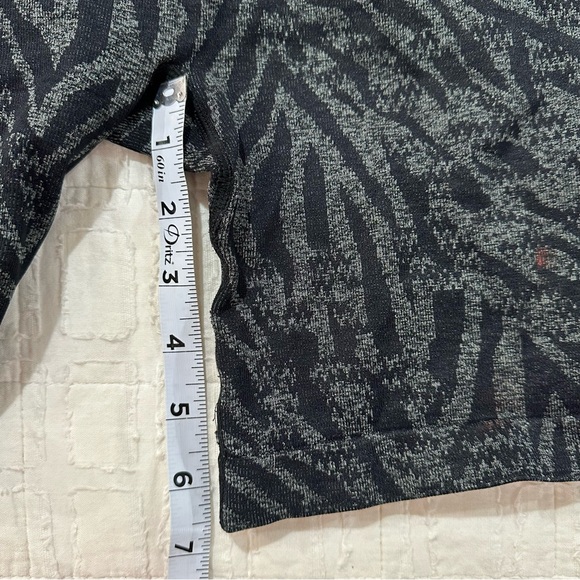 AYBL Evolve Seamless Animal Print Shorts - Picture 6 of 7